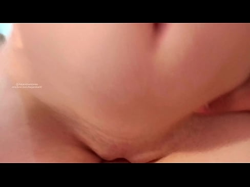 ❤️ 睡在姐姐的房间里，就这样被吵醒了 ❤️❌ Porno fb