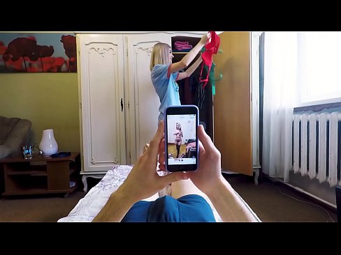 ❤️ 继妹在妈妈回家前让弟弟射精 ❤️❌ Porno fb